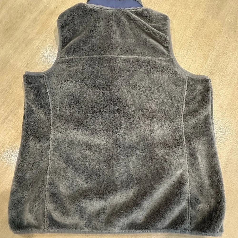 Women’s L.L.Bean Gray Fleece Vest with blue trim EUC